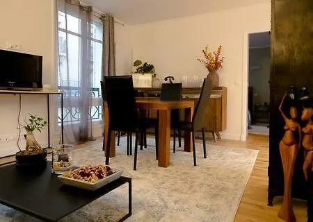 Cosy Flat 14